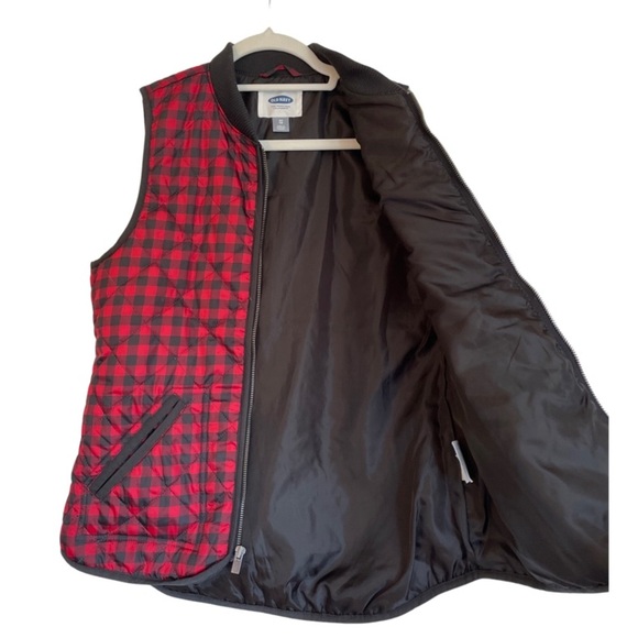 Old Navy puffer vest - Picture 3 of 5